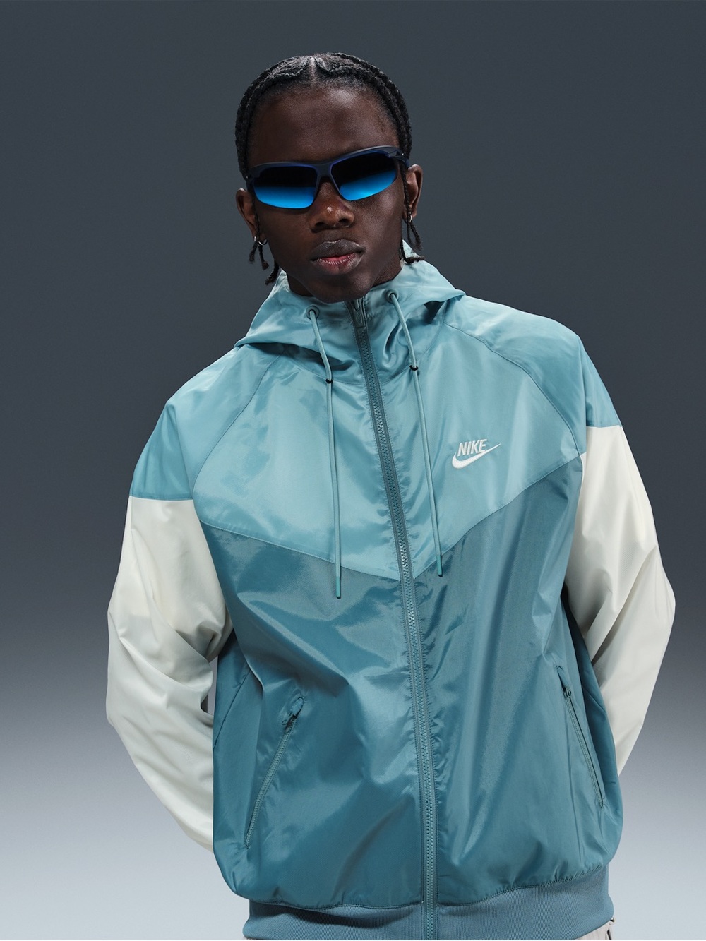 Nike Adult Medium Classic “The Windrunner” Hooded Jacket - NEW W/ TAGS - Picture 1 of 16